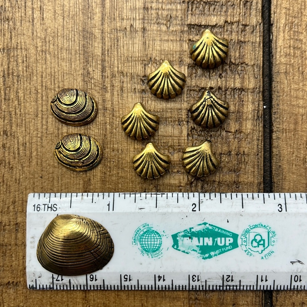 Clam Shell Trinkets Vintage